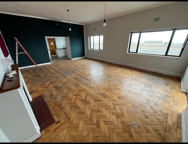 176M² OFFICE TO LET IN PAARDEN EILAND